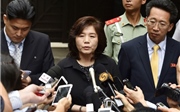 Nữ Thứ trưởng Ngoại giao Triều Tiên đã khiến Tổng thống Trump thay đổi quyết định? Nữ Thứ trưởng Ngoại giao Triều Tiên đã khiến Tổng thống Trump thay đổi quyết định?