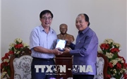 Bàn giao cho Lào bộ phim tài liệu Chủ tịch Suphanouvong với Việt Nam Bàn giao cho Lào bộ phim tài liệu Chủ tịch Suphanouvong với Việt Nam